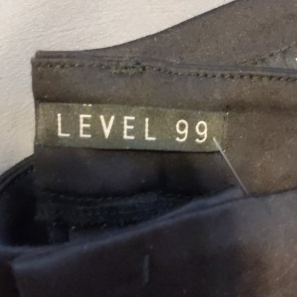 Level 99 Brandy Button Hem straight leg trouser - Picture 2 of 4